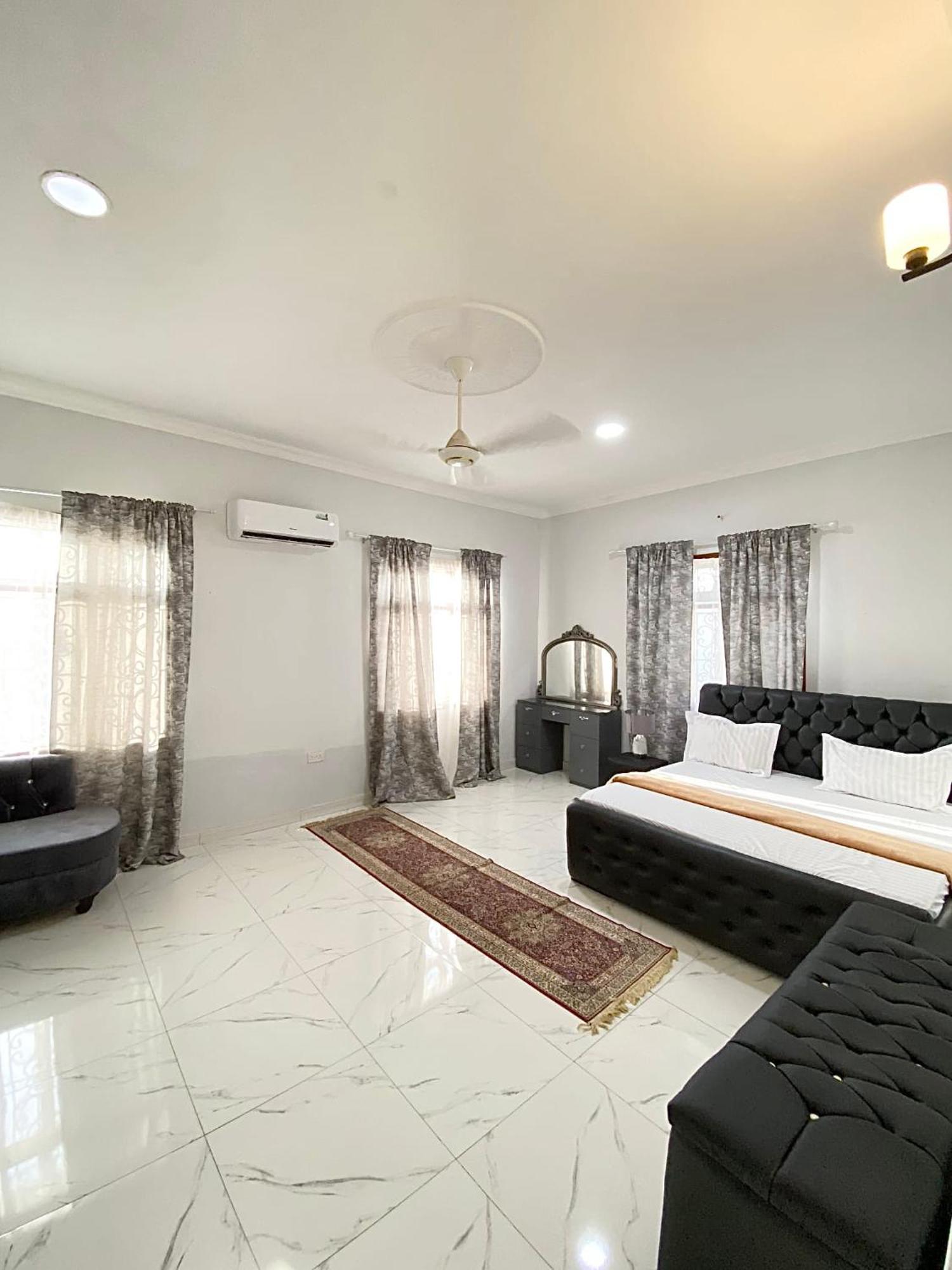 Halmahome Apartment