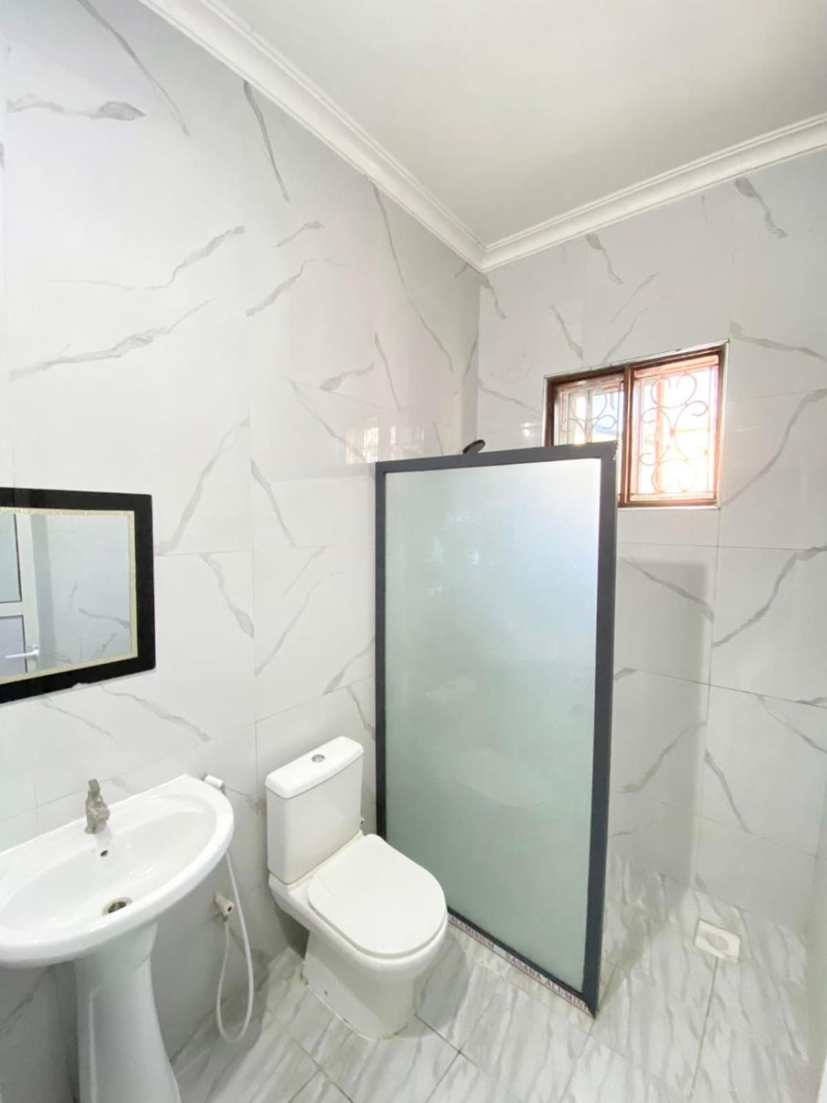 Halmahome Apartment Chukwani